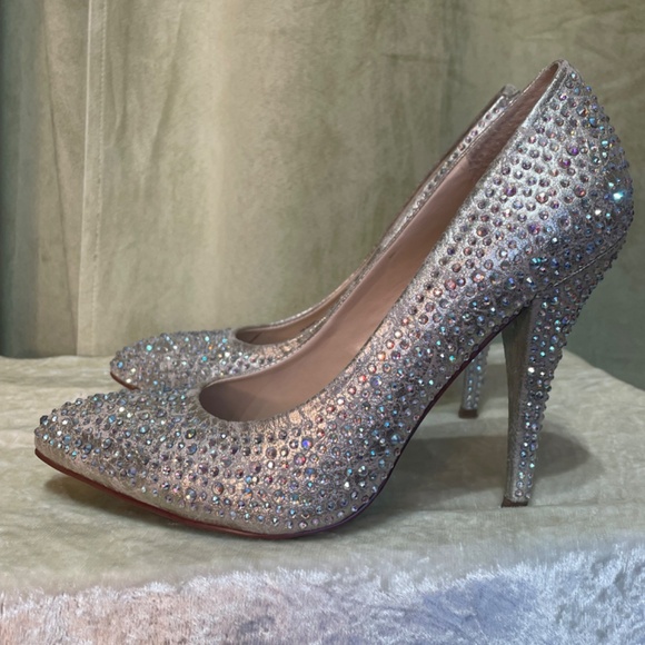Betsey Johnson 7.5 Rhinestone Sparkle Champ Fab Stiletto shoes pumps heels - Picture 3 of 9
